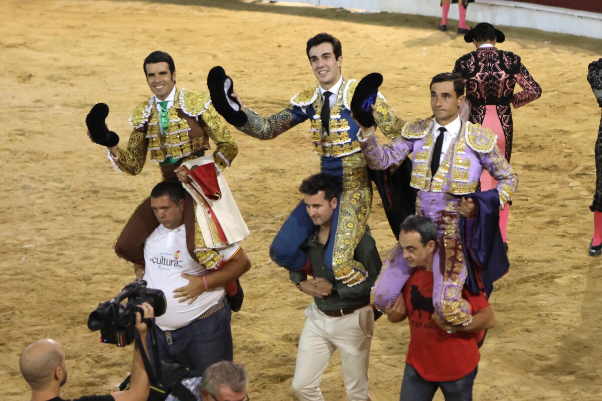 Ureña, De Justo y Rufo enseñan sus espolones en Abarán