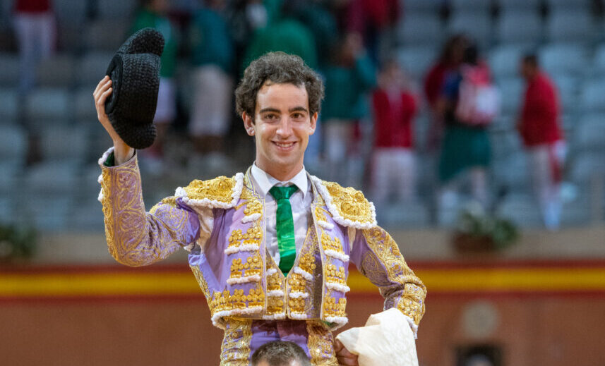 Víctor Hernández sigue por la senda del triunfo en Arnedo