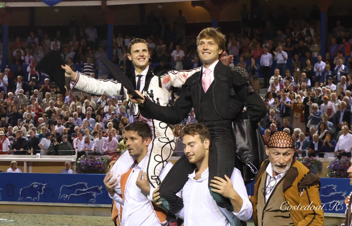 Leal, Salenc y los toros de El Vellosino, dejan una gran tarde en Bayona