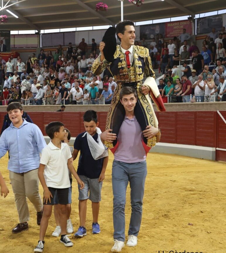 Jorge Molina, primera puerta grande en Villaseca con una gran novillada de Cebada