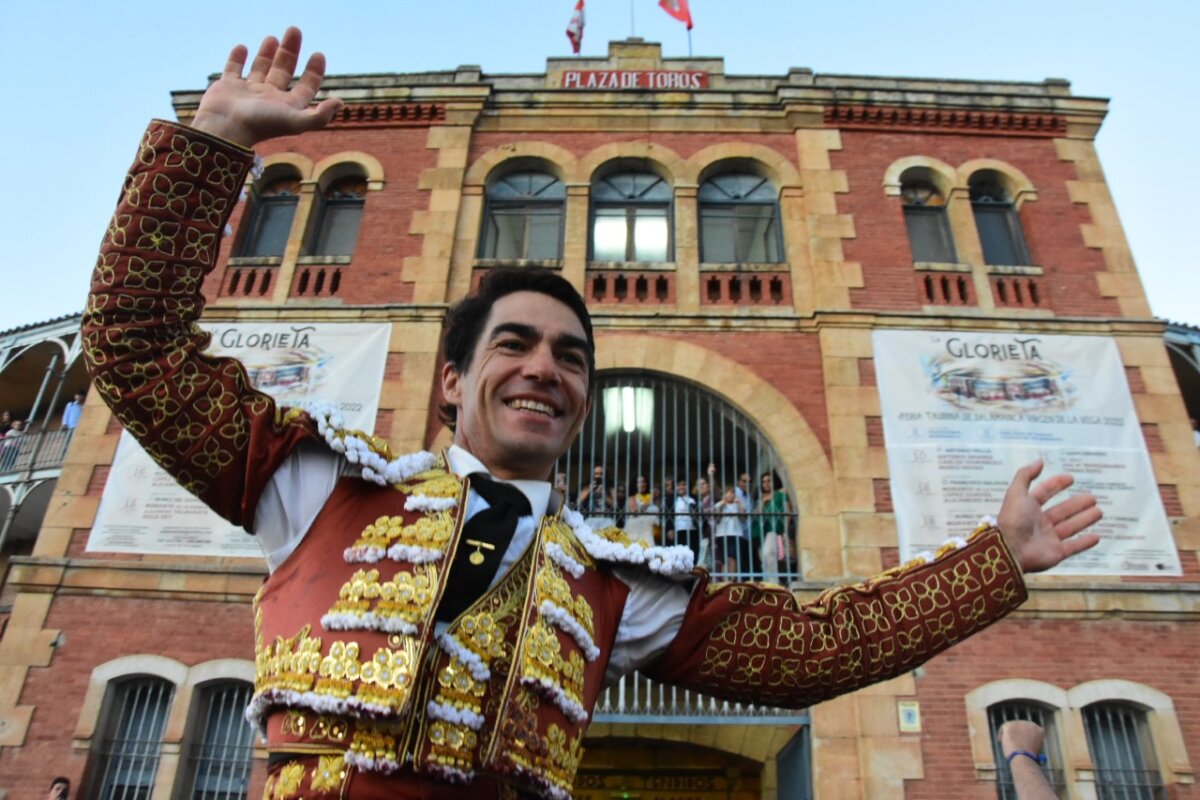 La bravura de Chillón, la madurez de López-Chaves y la torería de Morante en Salamanca