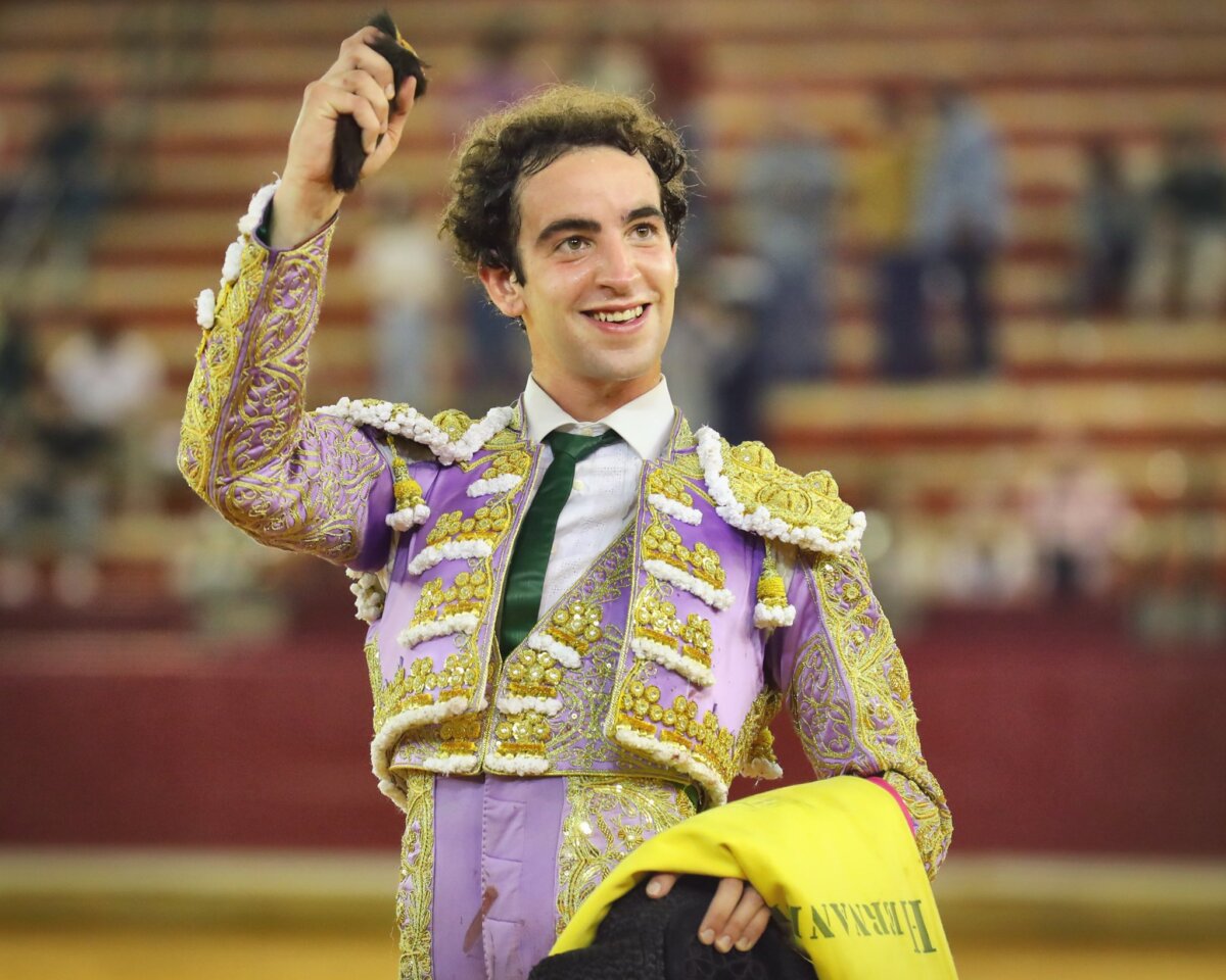 Víctor Hernández estrena mentor