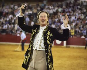 Rui Fernandes, que encabeza el cartel de Hinojos, durante una actuación en Zaragoza.