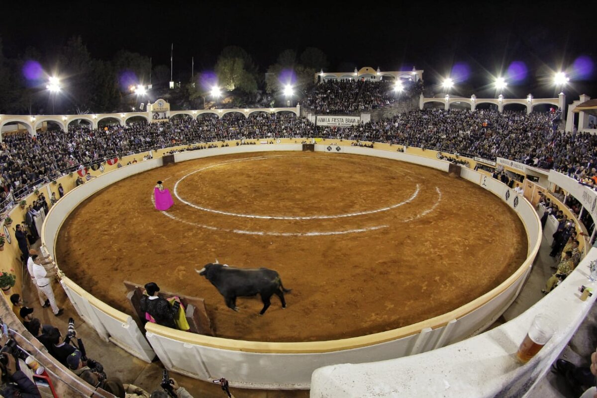 Joselito Adame, Roca Rey y Diego San Román, en Provincia Juriquilla