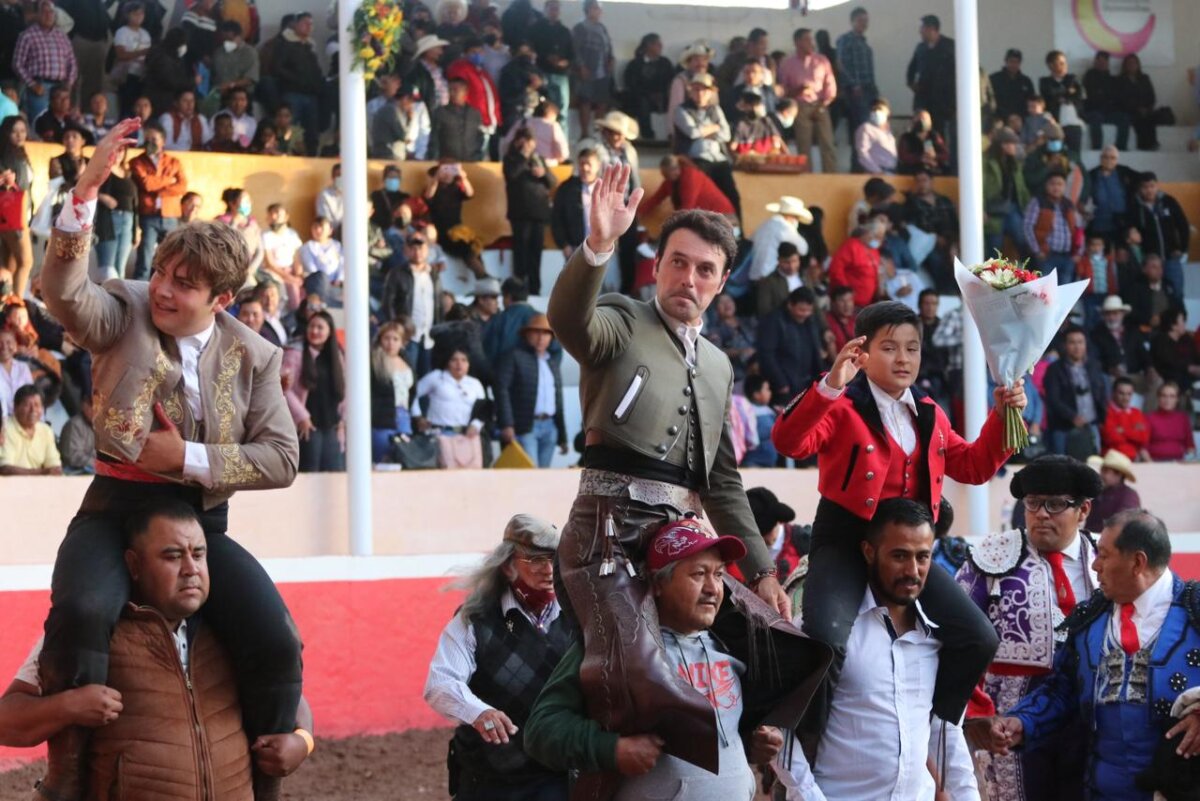 Andy Cartagena y Javier Funtanet, a hombros en Tlahuelilpan