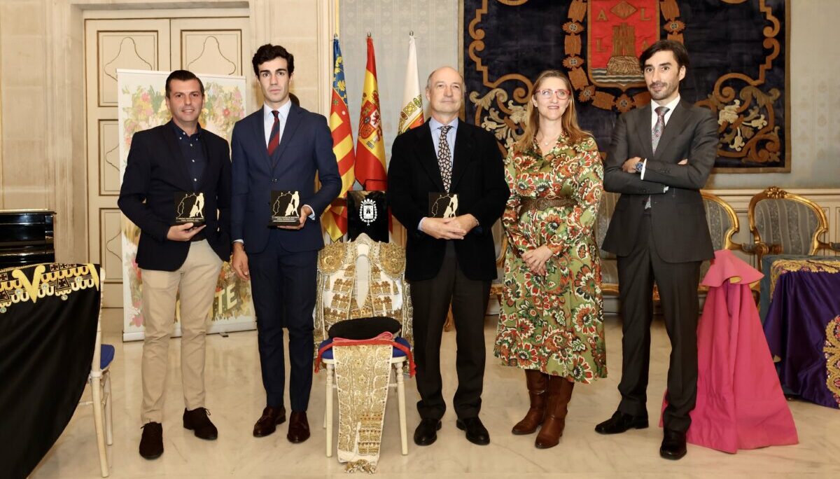 Entregados los I Premios Taurinos Ciudad de Alicante