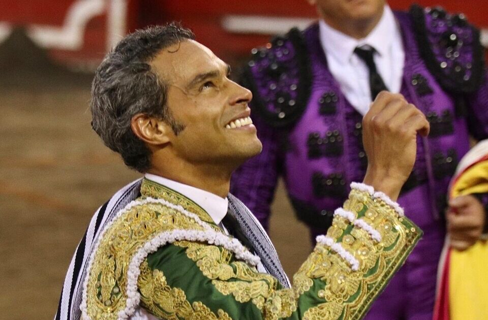 Luis Bolívar indulta y conmociona Manizales