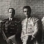 Una cuadrilla clásica: Pirri, Alfredo Fauró Peñalver y Chaves Flores, flanqueando a El Viti.