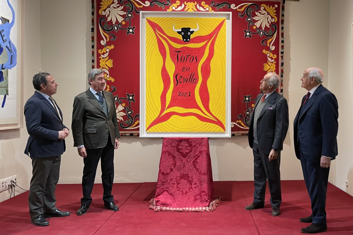 Un cartel de Norman Foster ilustra la temporada en Sevilla