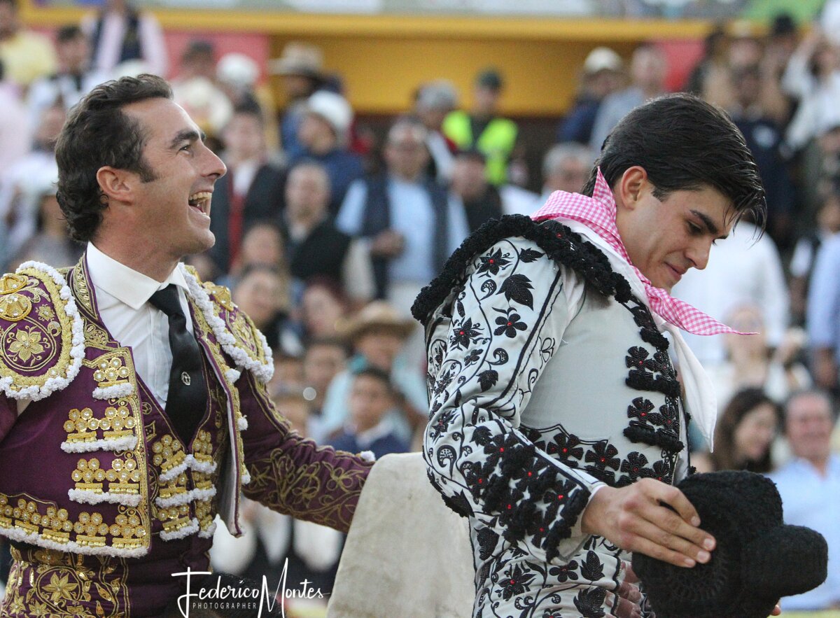 Francisco de Manuel y Caramelo ensalzan la belleza y épica del toreo en Mérida