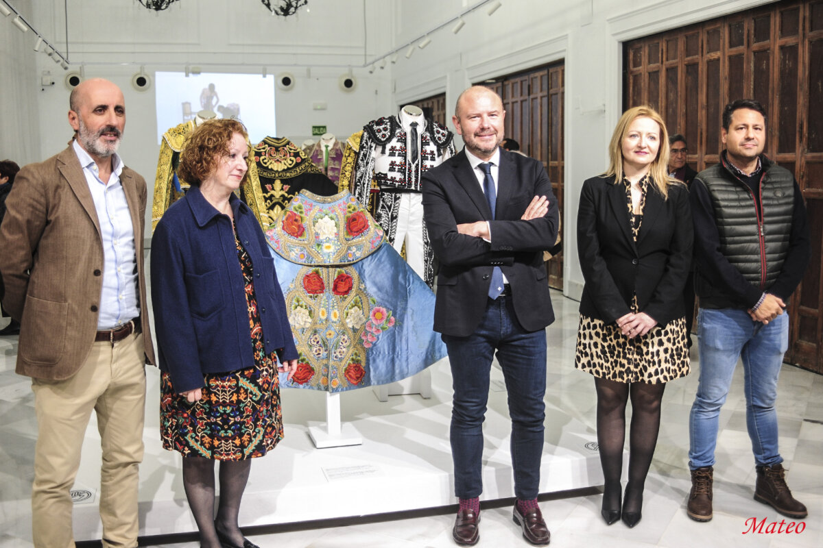 Inaugurada la exposición "Lenguaje oculto de la indumentaria taurina"