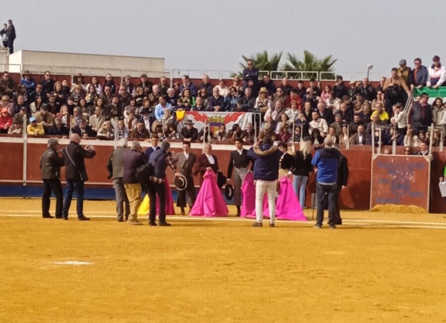 Bujalance se llena y se divierte en el festival homenaje a El Puri