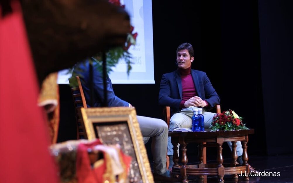 Emotivo reencuentro de Daniel Luque y la afición de Villaseca de la Sagra