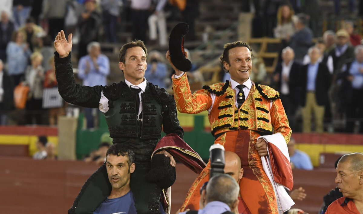 Ferrera por la lírica y Paco Ramos por la épica, a hombros en Castellón