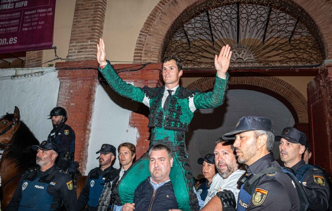 La insultante capacidad de Luque salva la tarde en Castellón