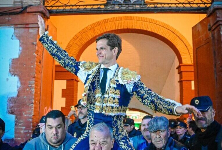 El Juli se descara y arma el taco en Castellón