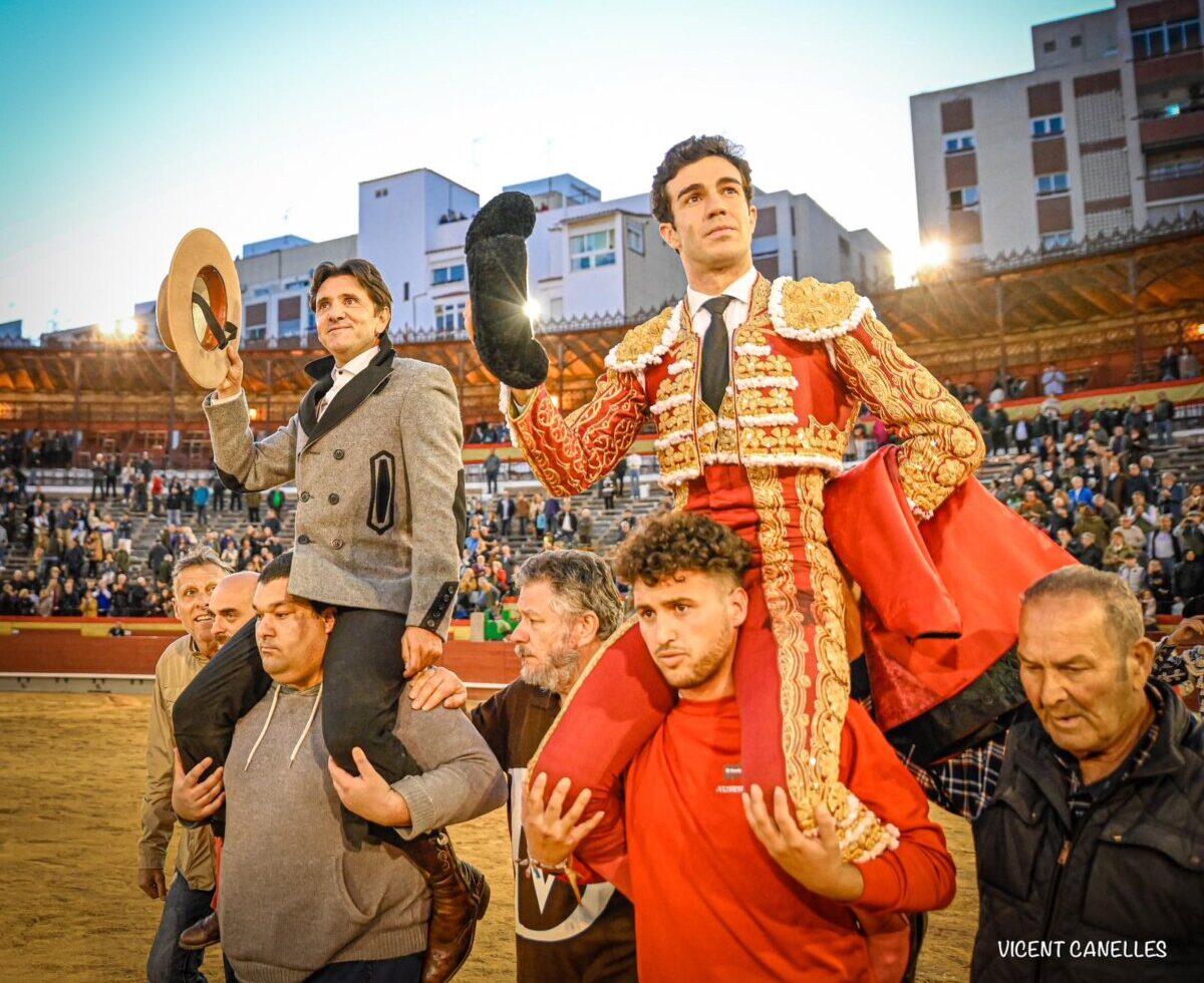 Tomás Rufo vuelve a cautivar en Castellón y sale a hombros junto a Diego Ventura