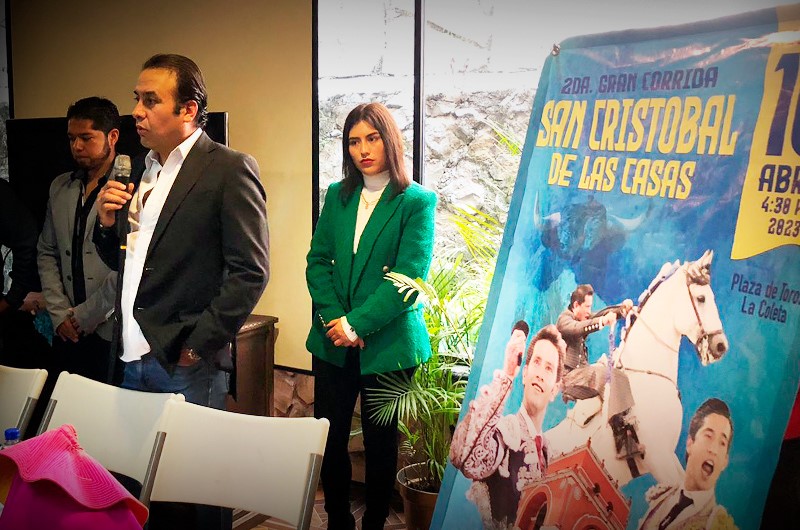 San Cristóbal de las Casas, con carteles para su feria de la Primavera y la Paz