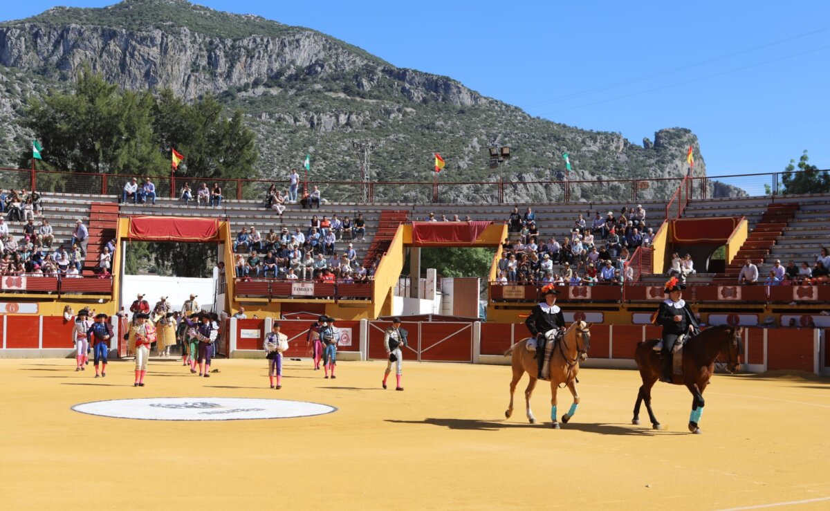 Ubrique presenta el cartel de su primer festival "Bajo la piel"