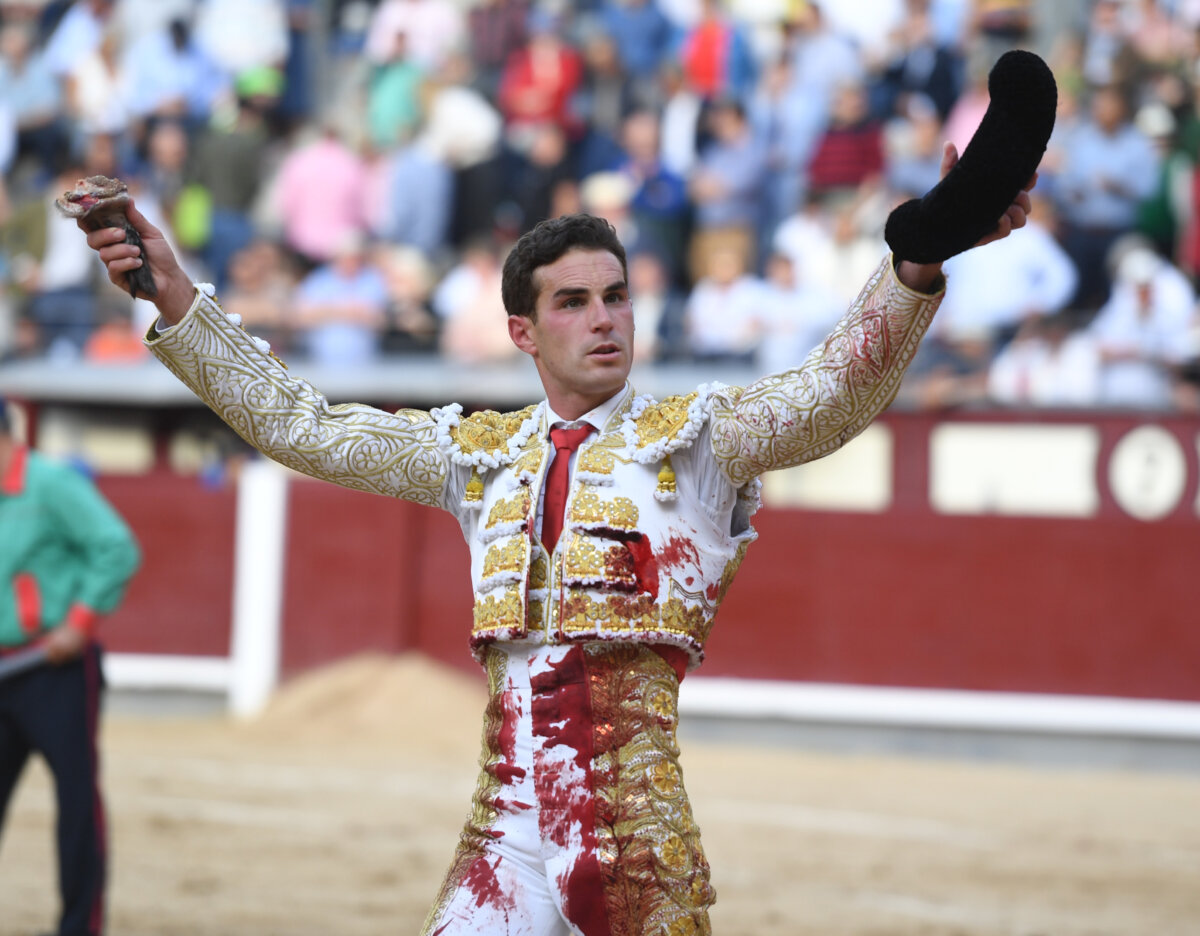 Fernando Adrián podría entrar en San Isidro