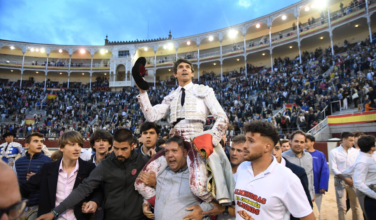 Triunfar en Sevilla y en Madrid es hablar con Dios y que te conteste