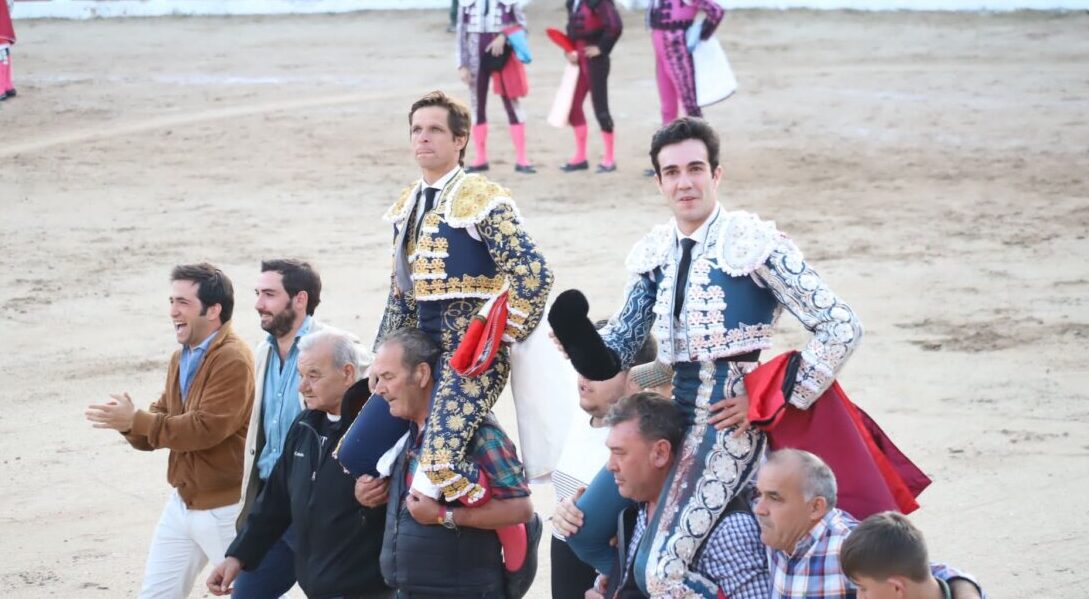 El magisterio de Juli y la ambición de Rufo, a hombros en Talavera de la Reina