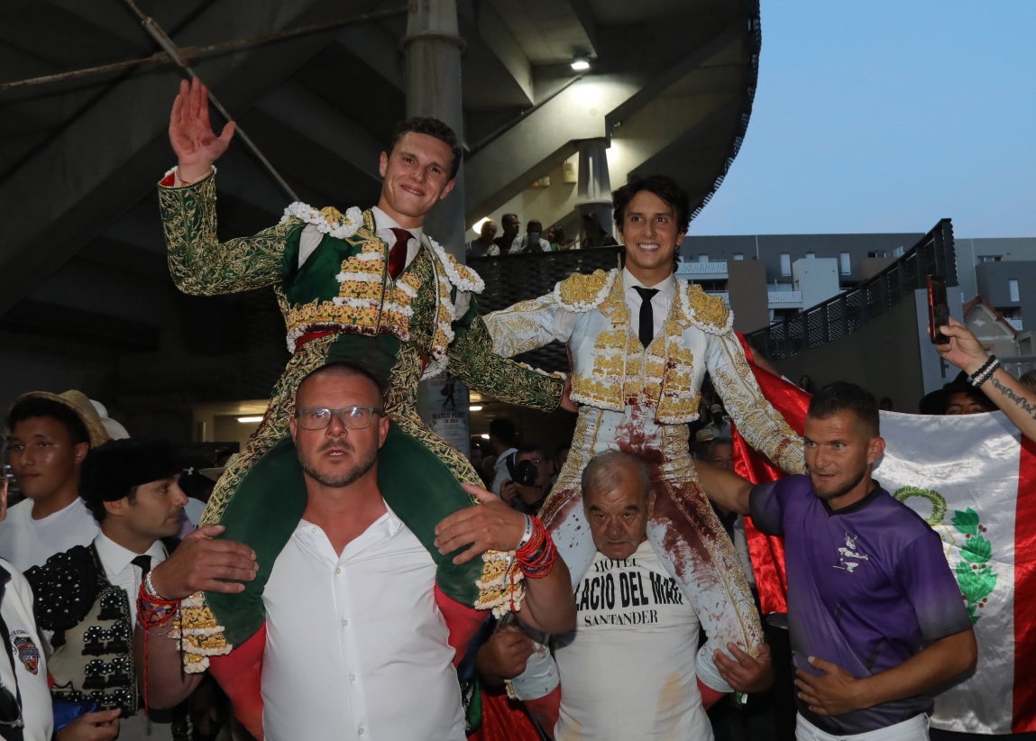 Roca Rey no cesa y Adriano le sigue el ritmo en Istres