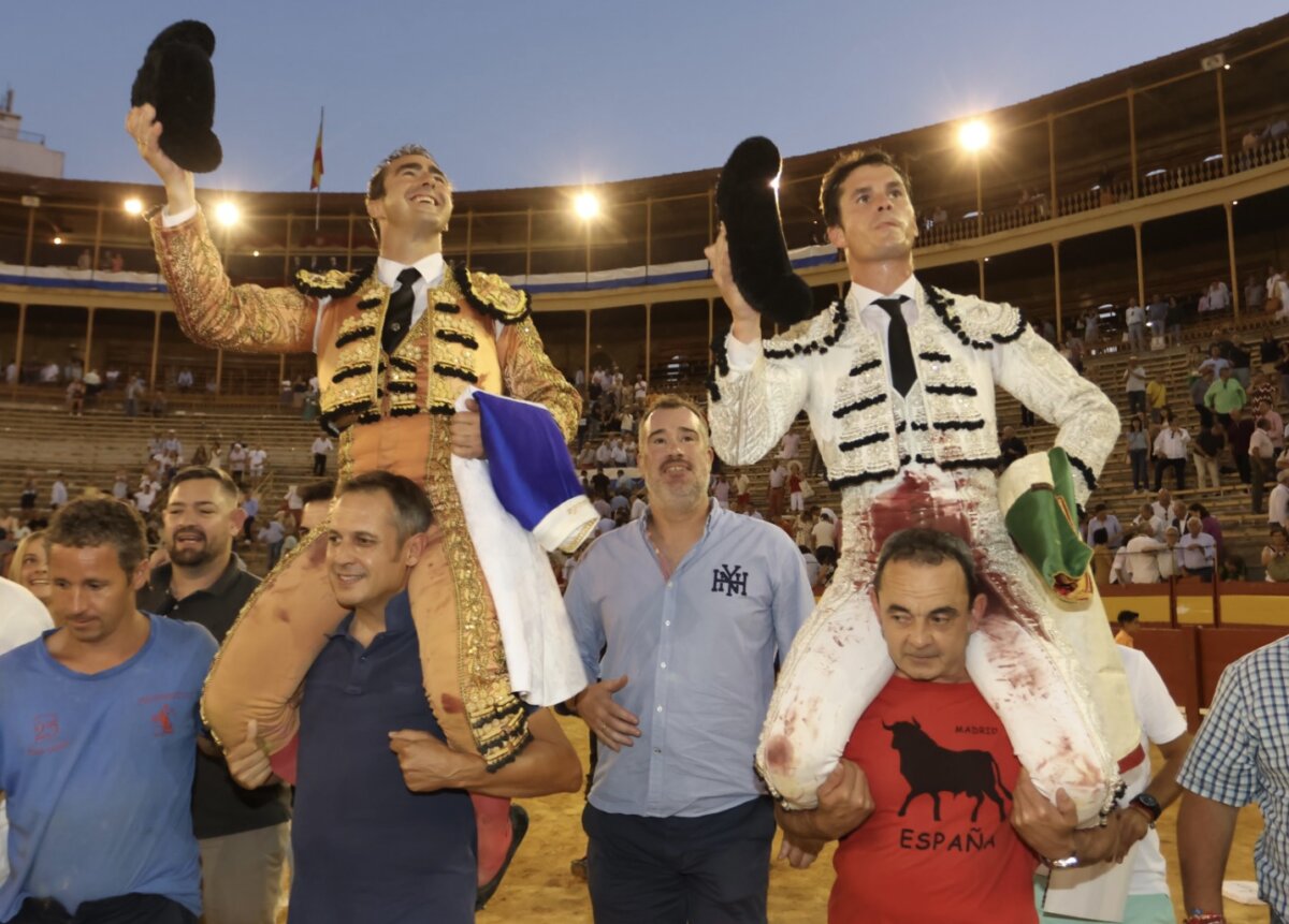El Fandi y Luque encienden las hogueras en Alicante