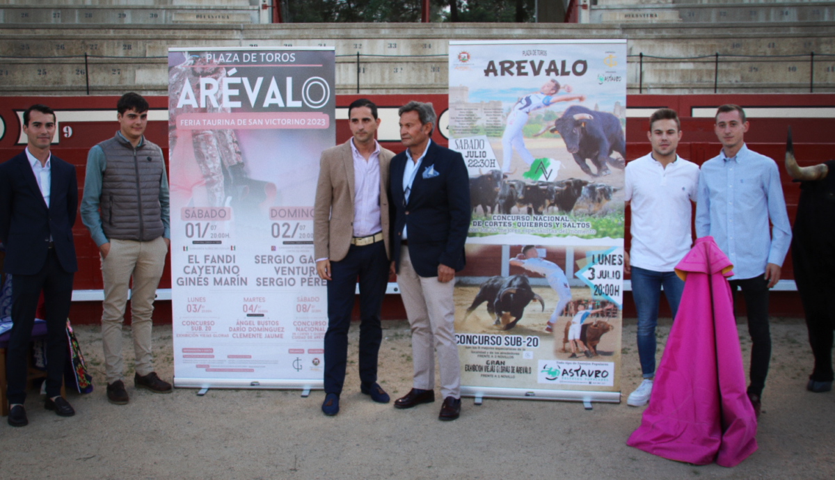 Arévalo presenta los carteles de la Feria de San Victorino