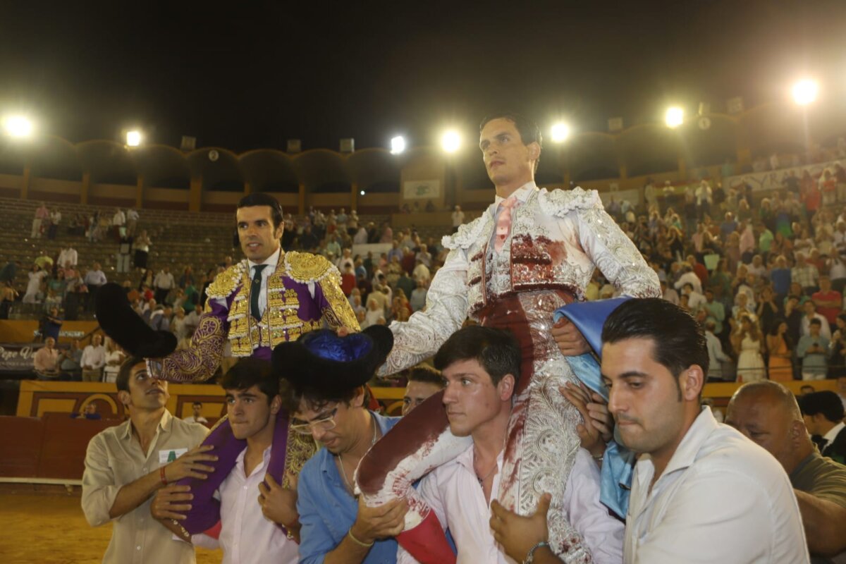 Emilio de Justo, a hombros en el reino de David Galván