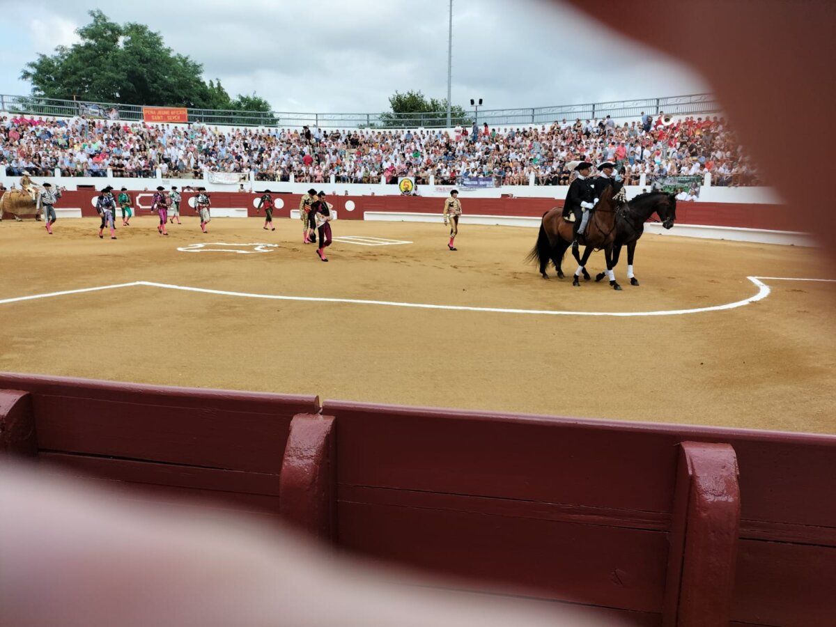 Cartelazo de auténtico relumbrón en Saint-Sever