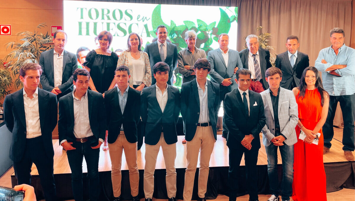 Presentados los carteles de la Feria de la Albahaca de Huesca