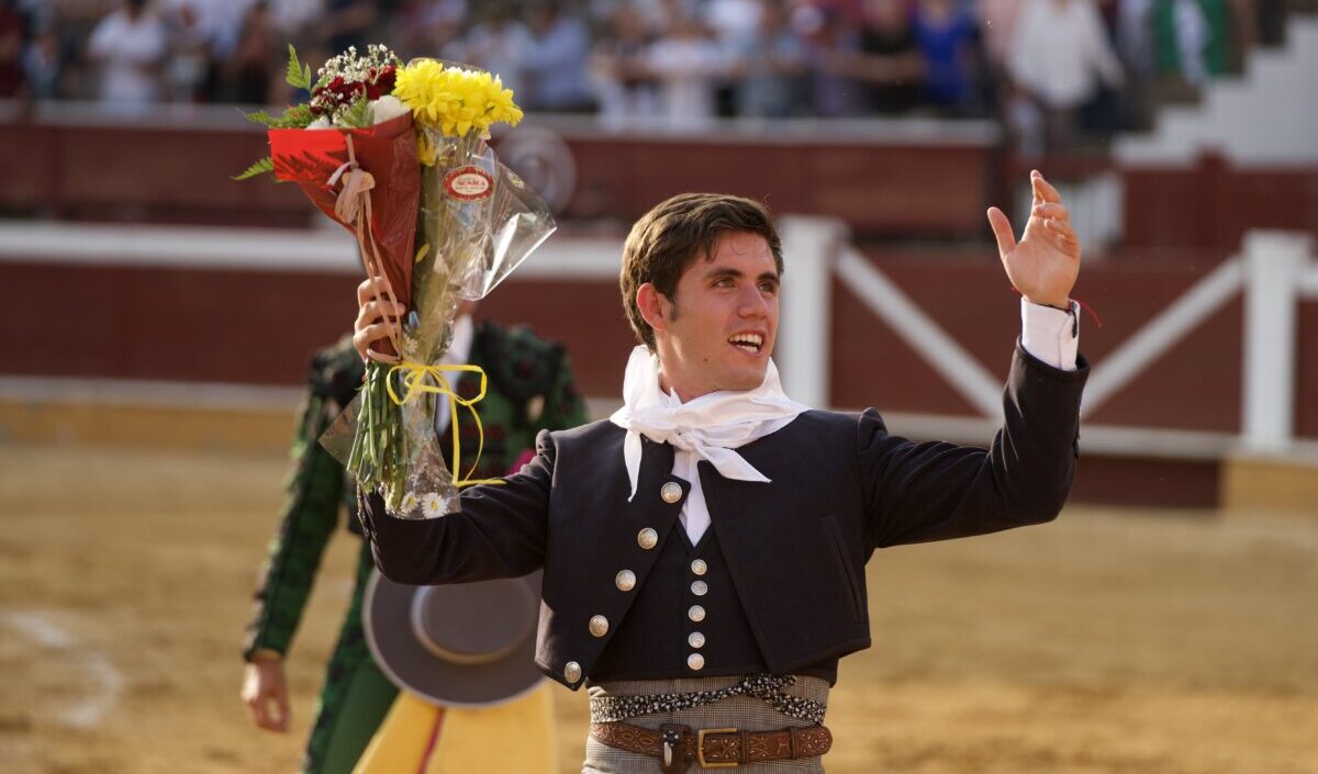 Tres orejas en el inicio de la feria de Soria