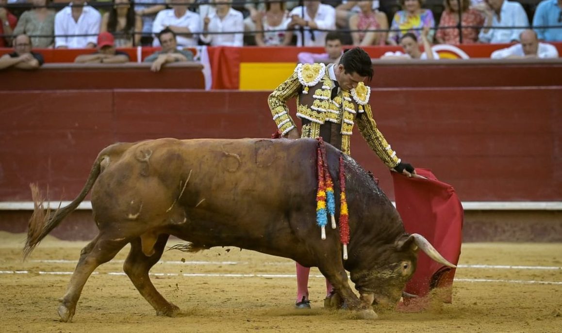 La zurda de Talavante reluce en Valencia