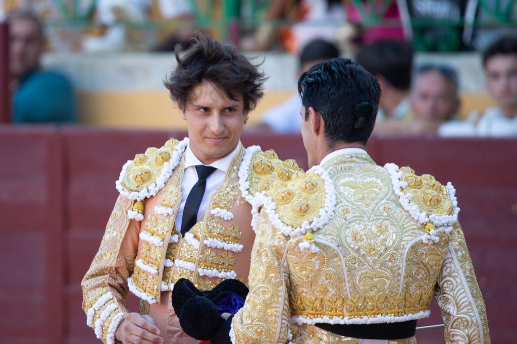 Cayetano y Roca Roca Rey ya tienen sustitutos en Huesca