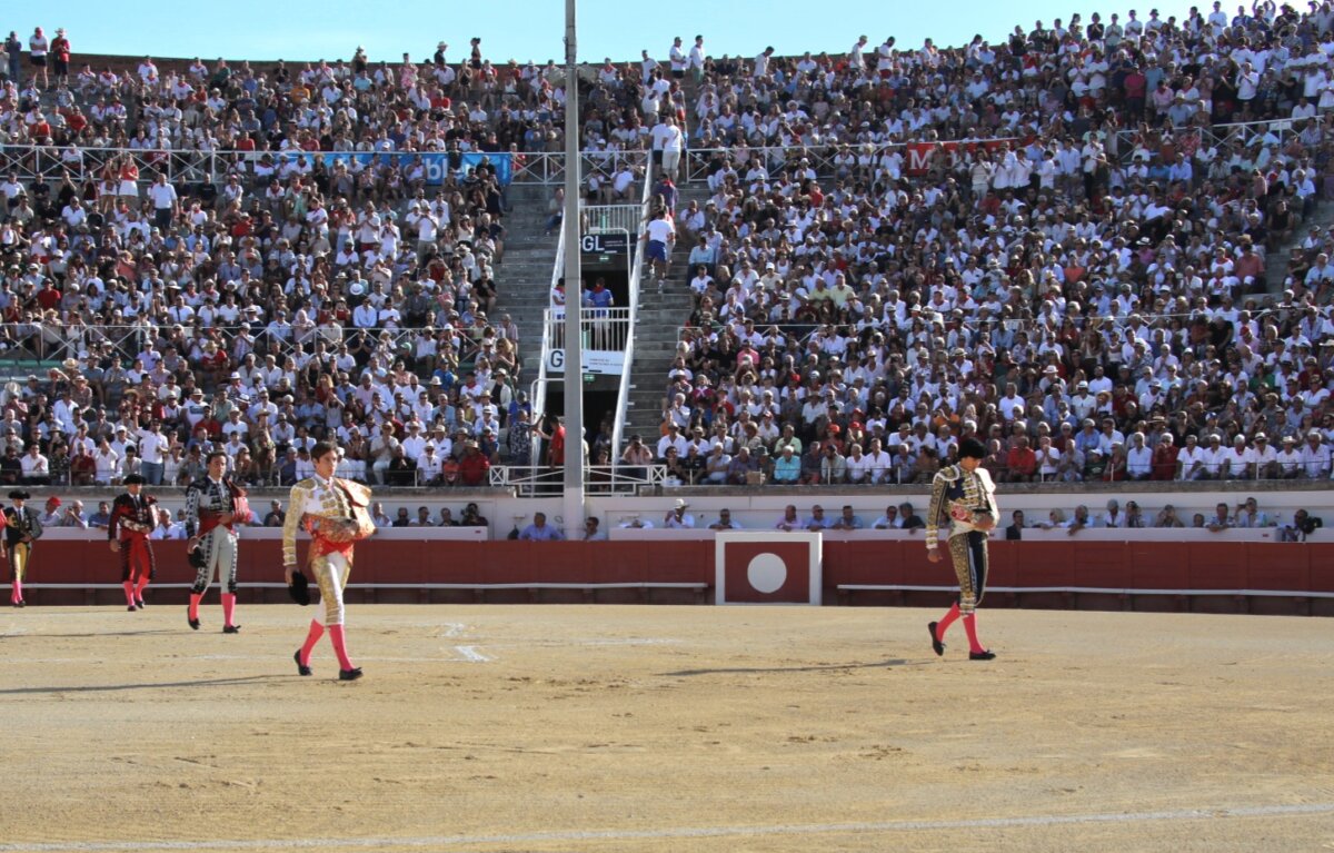 Beziers: festival y gala de presentación de su Feria en abril
