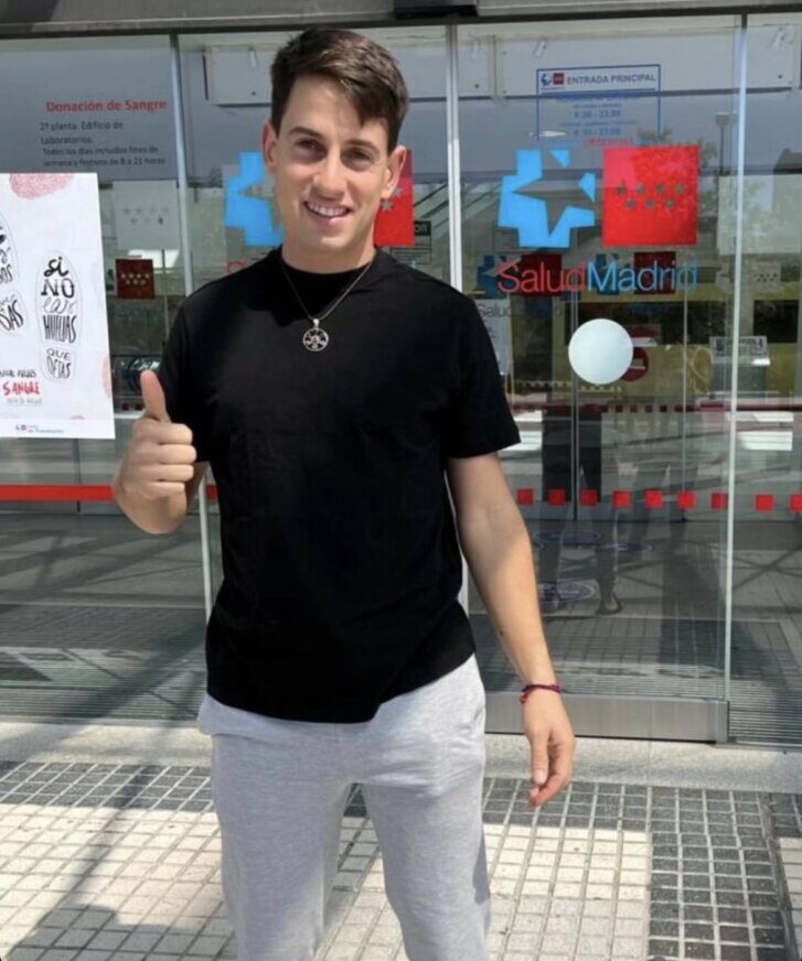 Alejandro Conquero recibe el alta hospitalaria