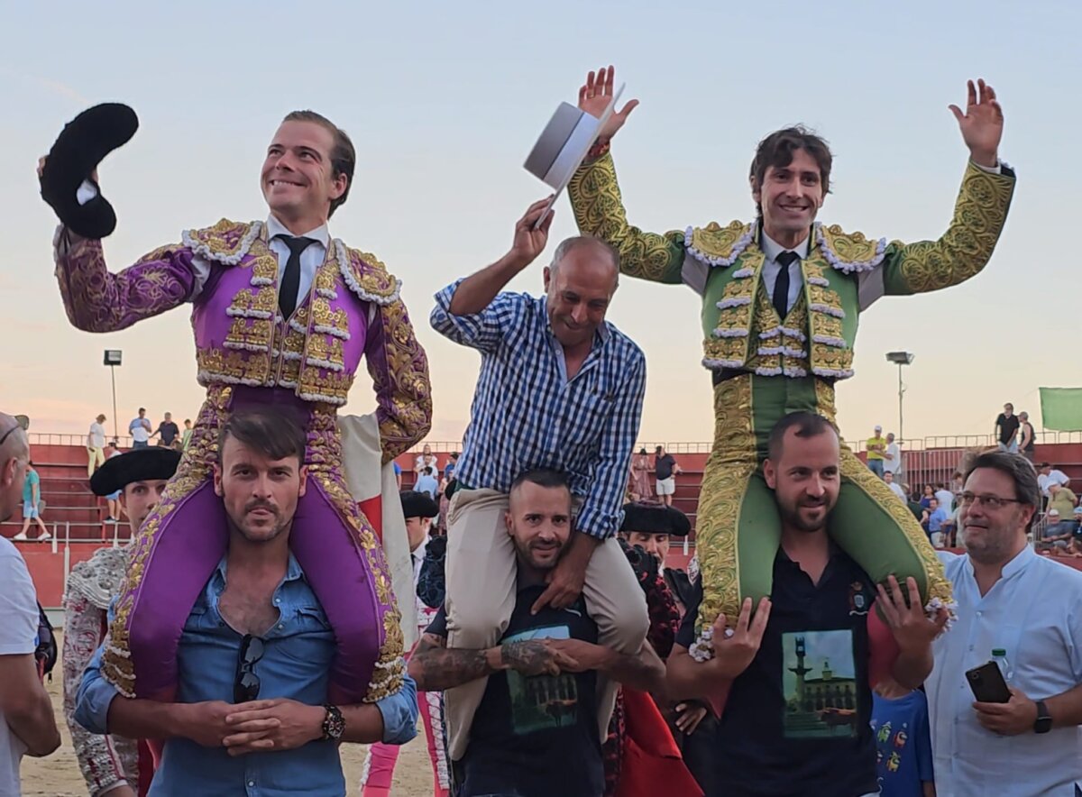 Lamelas y Cortés, a hombros en Almorox con una seria corrida de Buenavista