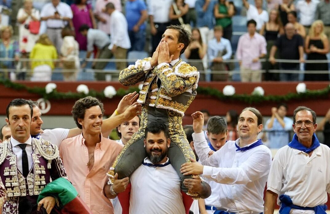 Emotivo y rotundo adiós de El Juli a Illumbe