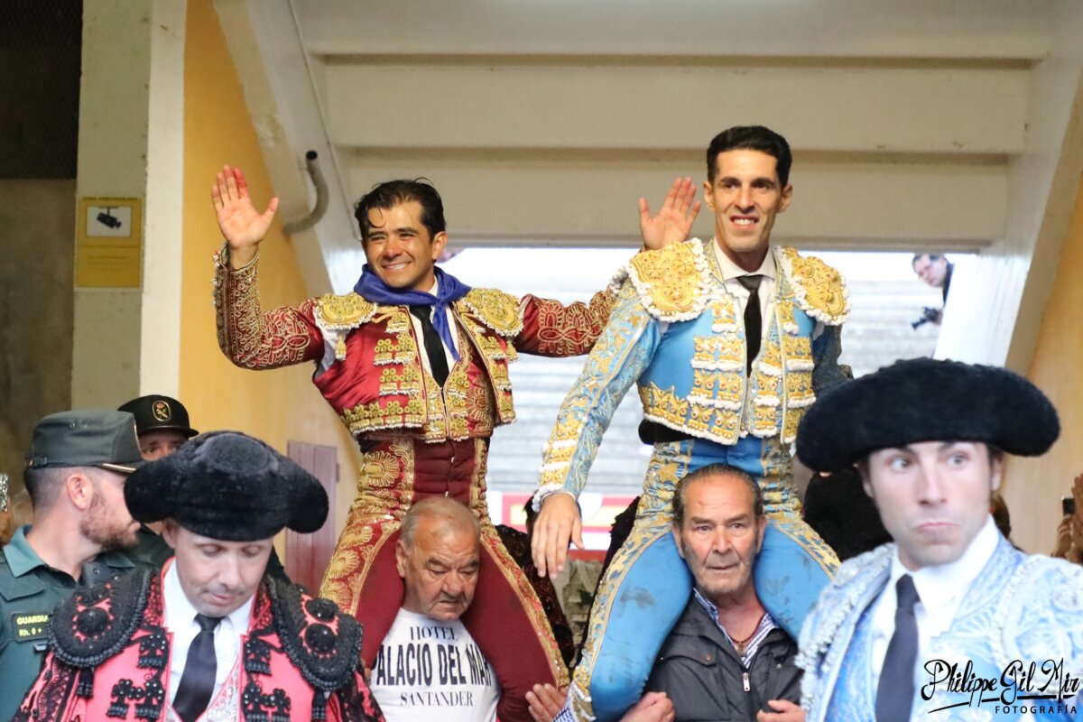 Talavante y Adame, a hombros en Ejea de los Caballeros