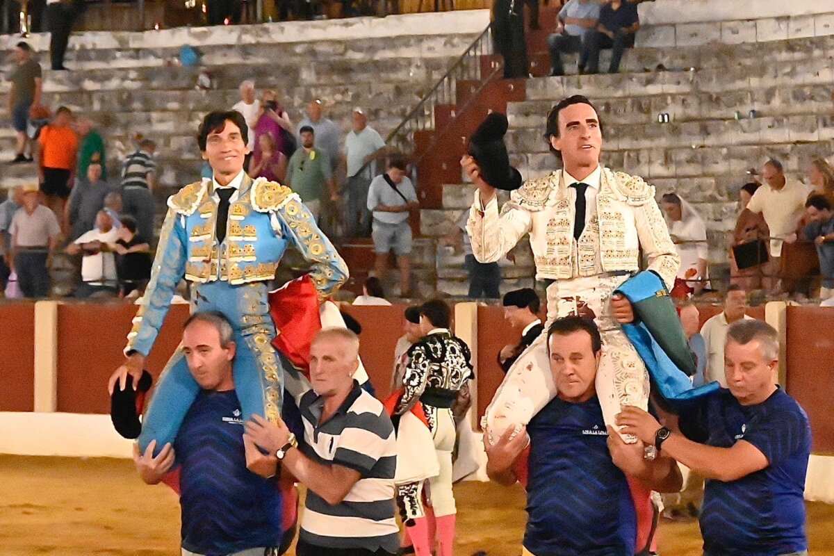 Un enorme Curro Díaz, puerta grande con Joaquín Galdós en Baeza