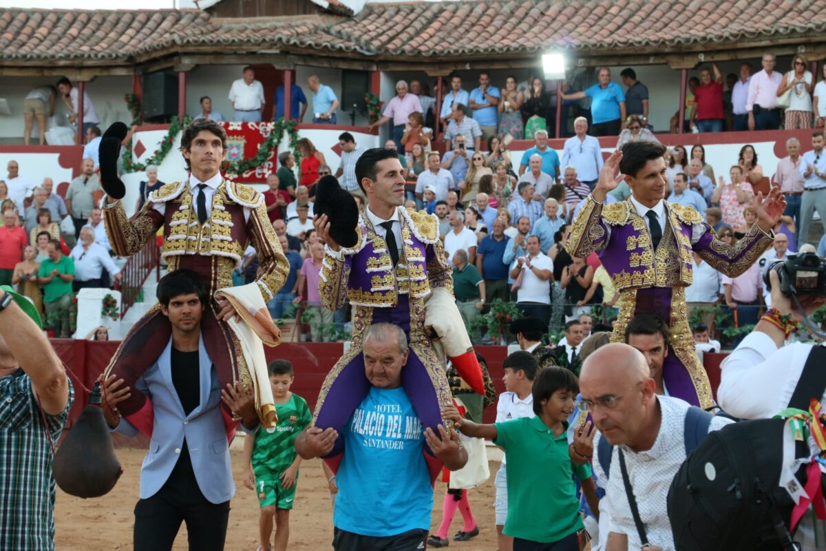 Pleno de Diosleguarde, a hombros con Castella y Talavante en Guijuelo