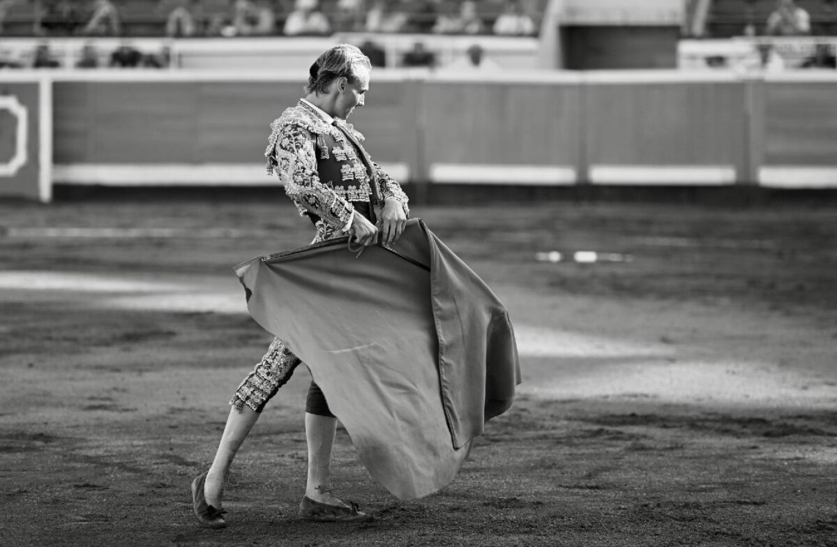 Del ceniciento ruedo al blanco y negro de estampas toreras en Bilbao