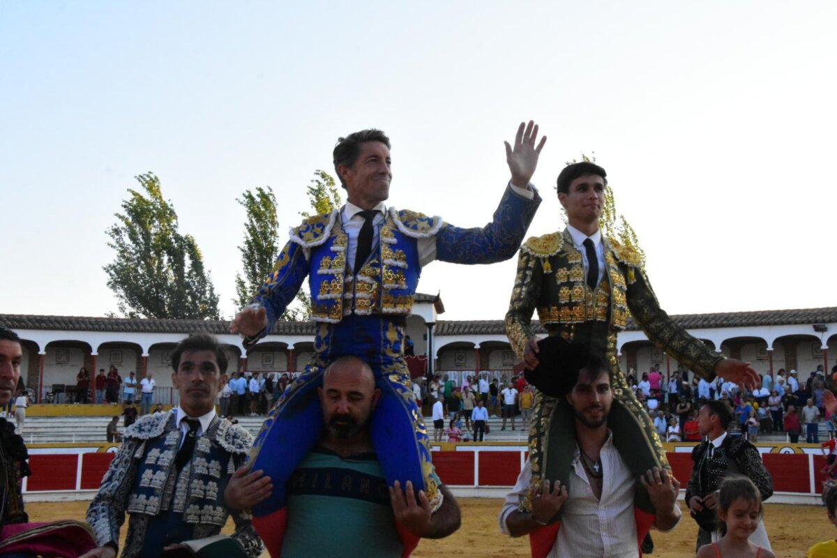 Escribano y Diosleguarde, puerta grande en Peñaranda de Brocamonte