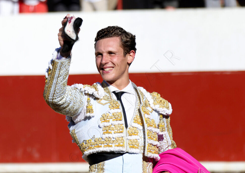 La entrega de Adriano tiene premio en Mimizan