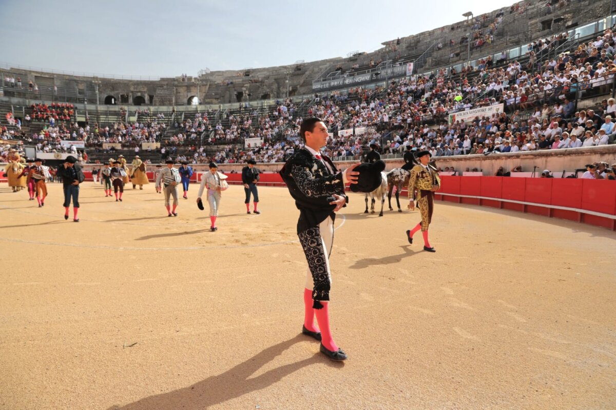Matinal Nimes: Esfuerzo de la terna con una deslucida novillada de Fernay