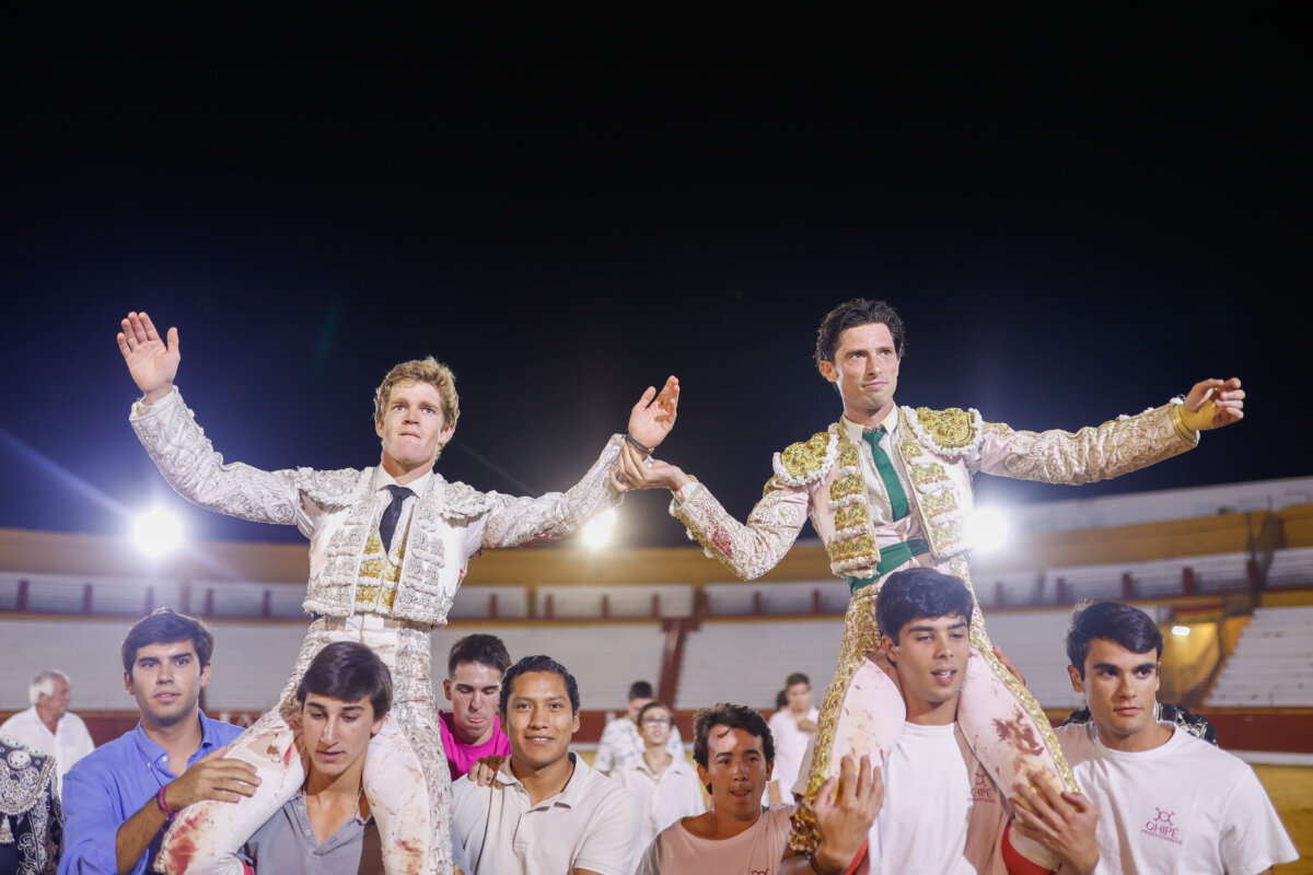 Borja Jiménez y El Astigitano, a hombros con una gran corrida de Julio de la Puerta en Écija
