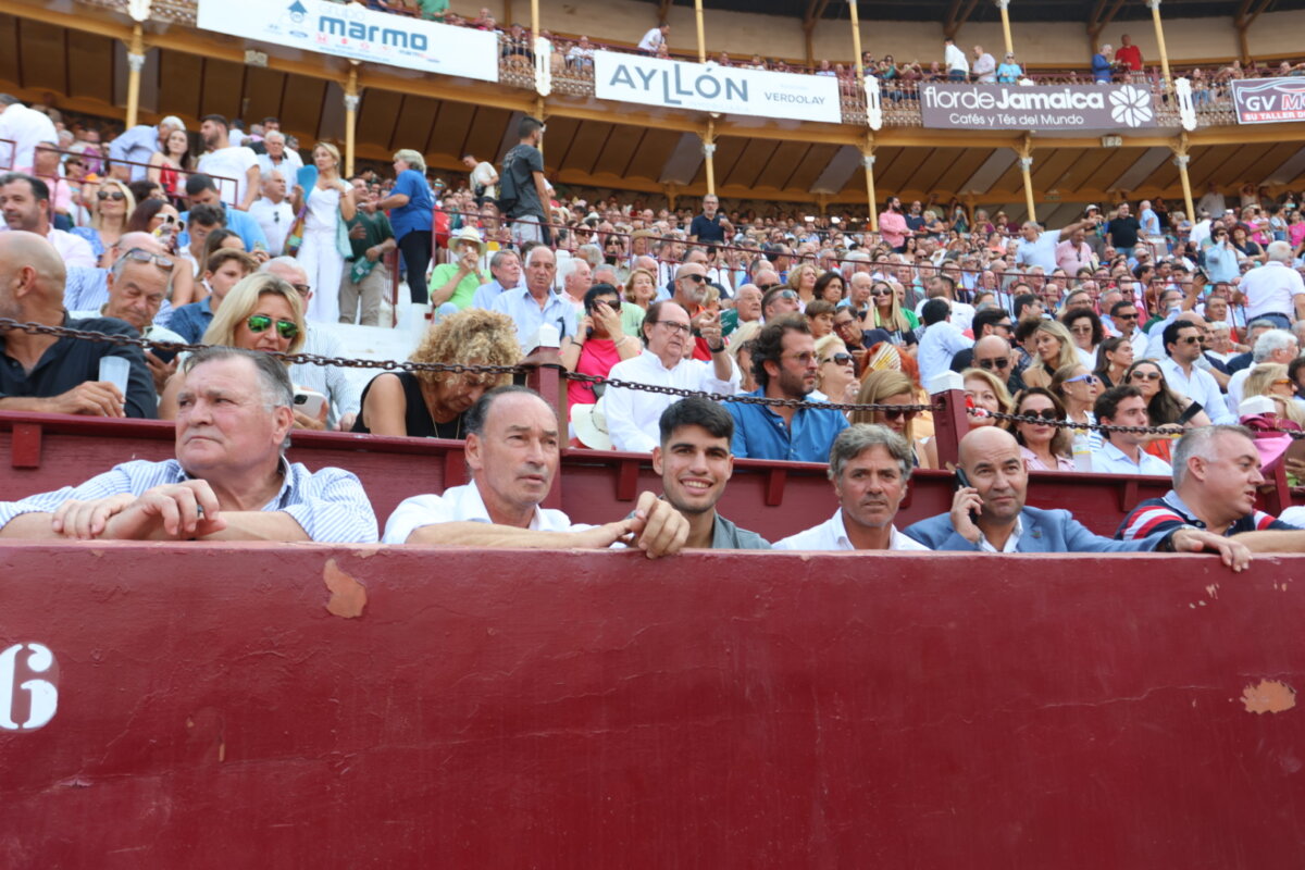 El tenista Carlos Alcaraz, espectador de lujo en la corrida de Murcia