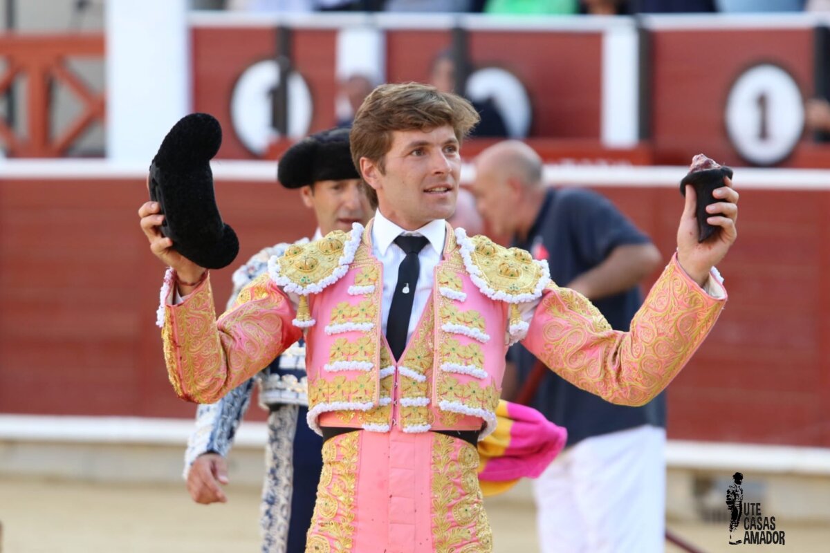 Juan Leal, con nuevo apoderado