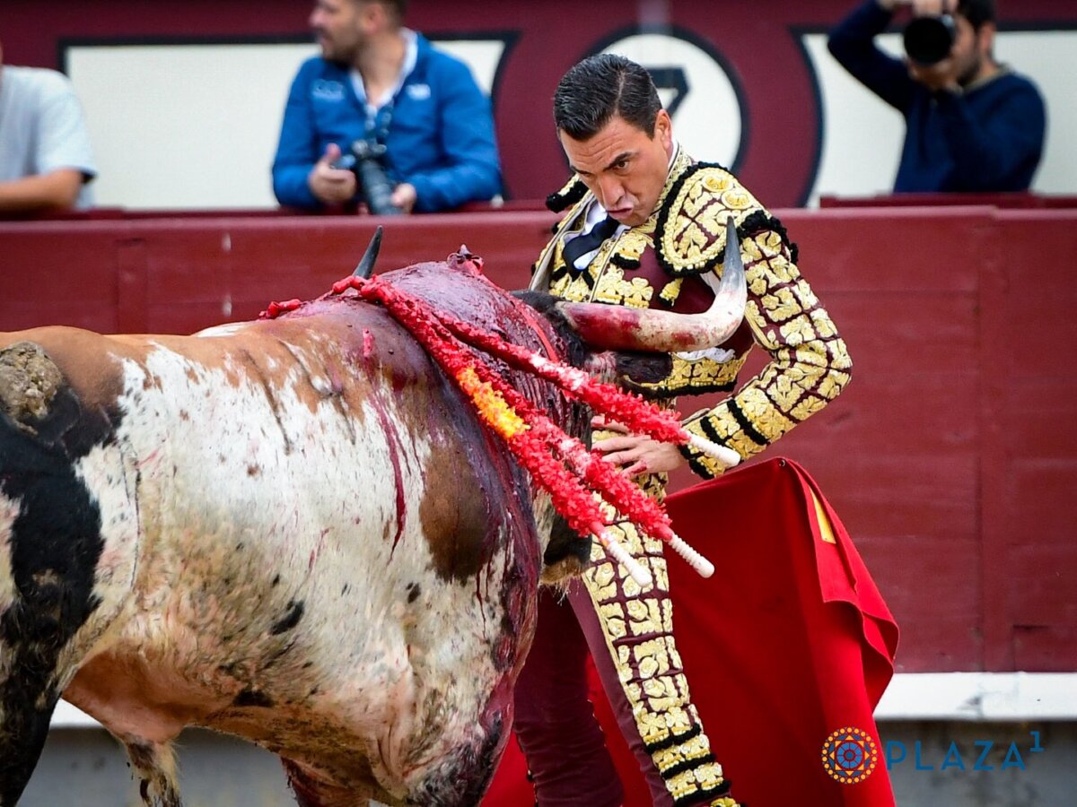 Octavio Chacón será apoderado por Ángel Guzmán